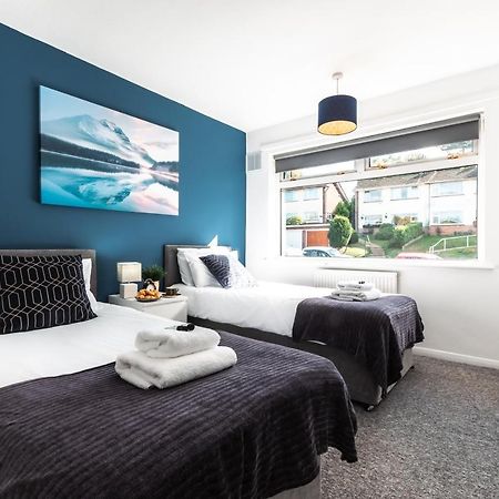 3 Bedrooms House Ideal For Long Stays! 사우샘프턴 외부 사진