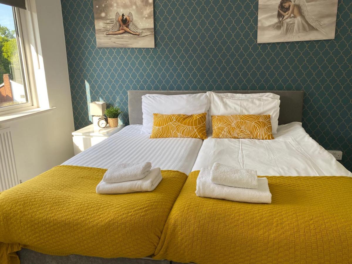 3 Bedrooms House Ideal For Long Stays! 사우샘프턴 외부 사진